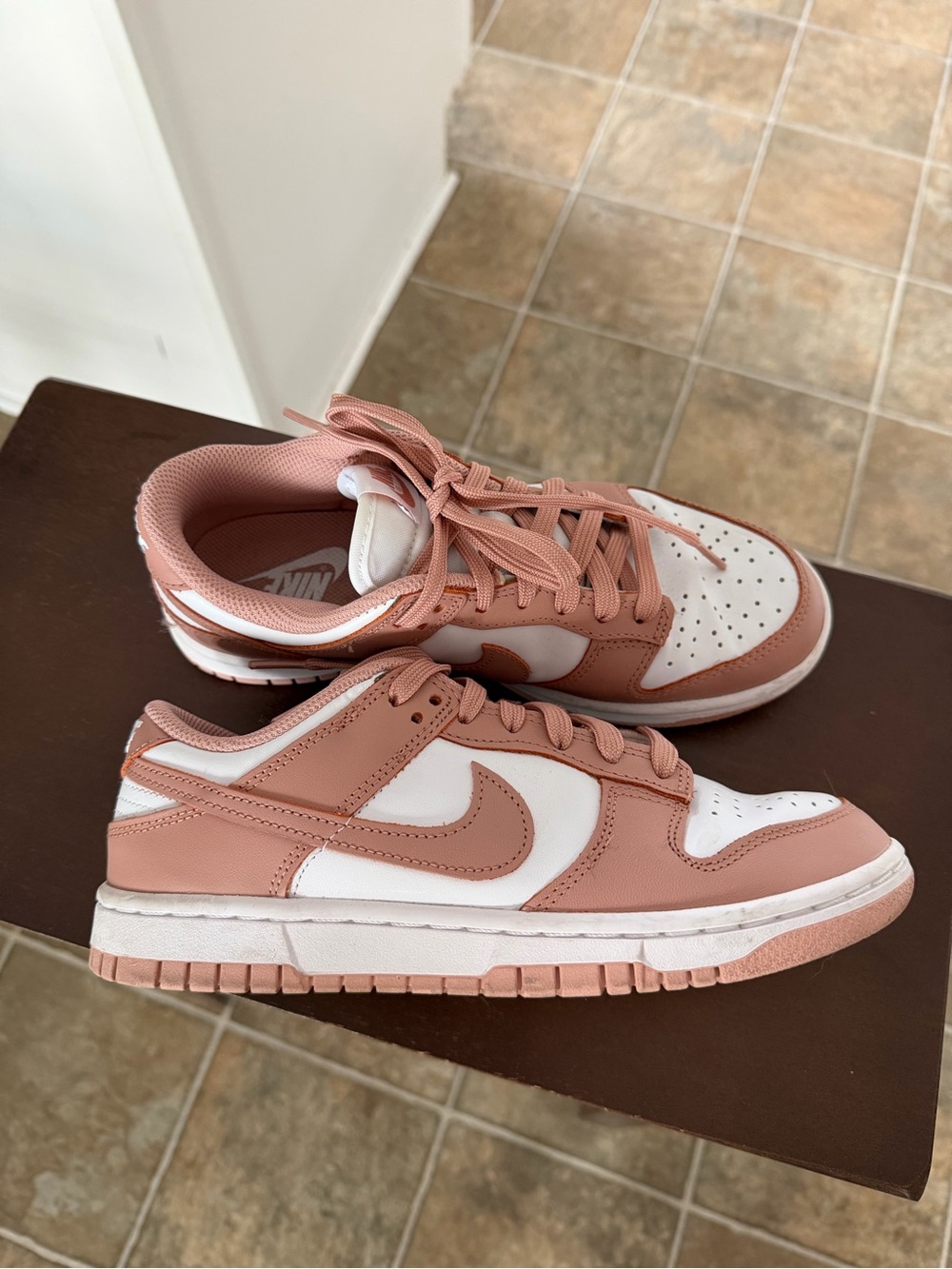 Women’s Nike Dunks “Rose Whisper” Size 7